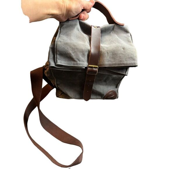 Aserro Durable Canvas & Leather Backpack With Adjustable Straps - Picture 2 of 16